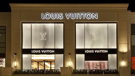 louis vuitton outlet near me.